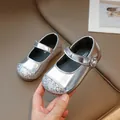 Zapatos de princesa Mary Jane plateados para niñas con purpurina y detalle de flor de perla - 16 / Plateado