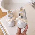 Chaussures argentées pour filles avec nœud en dentelle et fini cuir métallisé - EU 30 / Argenté