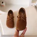 Meisjes loafers van bruin suède met strik en retro ontwerp voor herfstcollectie 2025 - EU 24 / Geel