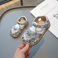 Sandales argentées pour filles avec cœur à paillettes, bout fermé et fermeture à velcro - EU 21 / Argenté
