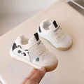 Scarpe primi passi panda in mesh bianco con orecchie e suola in gomma morbida - 16 / Nero