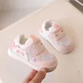 Scarpe estive in rete traspirante per bambina in rosa e bianco con orsetto - 16 / Rosa