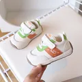 Zapatos de bebé blancos con detalles verdes y suela de goma antideslizante - EU 16 / Verde