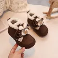 Stivali da neve marroni per neonata in camoscio con simpatico coniglio e fodera calda - Taglia 23 (Interno 14.5cm) / Marrone Scuro