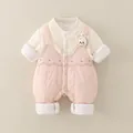 Roze en witte gewatteerde babyromper met konijnenborduurwerk en drukknopen - Roze / 66cm