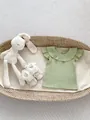Haut en tricot côtelé vert haricot pour fille avec volants et design sans manches - Manche Volante Verte