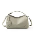 Borsa Boston chic in pelle beige con texture litchi e tracolla regolabile - grigio-bianco