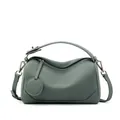 Elegante borsa Boston in pelle grana verde salvia a forma cilindrica con manico superiore - Verde Mandorla