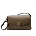 Sac à épaule chic en cuir tanné végétal marron olive avec boucle en bronze vintage - Vert