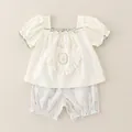 Ensemble d'été deux pièces en coton pour fillettes avec broderie tulipe et bloomer - 73cm / Ensemble Tulipe Cœur - Beige