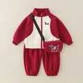 Jungen Baseballjacke und Jogginghose in Burgunderrot mit Hundemotiv und kleiner Tasche - 80cm / Set / Rot