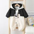 Baby Panda Kapuzen-Strampler mit schwarz-weißen Kontrastärmeln und Druckknöpfen - Set / Panda Kontrast Windjacke / 73cm
