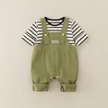 Baby-Baumwollset mit schwarz-weiß gestreiftem Shirt und olivgrüner Latzhose für Kinder - 73 / Grün