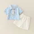 Completo camicia azzurra con stampa orso e pantaloncini in cotone bianco per neonato - 73cm / Set Stampa Orso Blu Chiaro
