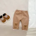 Bruine babybroek met ribgebreid patroon, beertjespatches en bijpassende babyschoentjes - 66 / Bruin