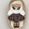 Retro-Plaid-Schulstil-Set für Baby-Mädchen mit Langarm-Oberteil und Faltenrock-Kombi - 90cm / Braunes Gitter