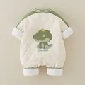 Gewatteerd baby kruippakje in beige en groen met schattig dinosaurus borduursel op de rug - Maat 66 / Dinosauriër Borduurstijl / Groen
