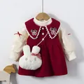 Rotes Festkleid für Mädchen mit Plüsch-Hasentasche und Spitzenkragen-Detail - Rot / 90cm