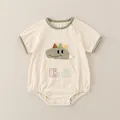 Babyromper met korte mouwen in crème met groene bies en 3D dinosaurus applicatie - Boven- en Onderkant (Dinosauriër Applique Letter Stijl (2576)) / Abrikoos / 73cm
