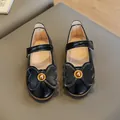 Schwarze Lackleder Mary Jane Schuhe für Mädchen mit großer Schleife und Gold-Schnalle - Größe 21 (13.5cm) / Stil A76 (A-76) / Schwarz