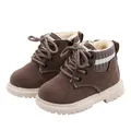 Dunkelbraune Kinderstiefel aus Leder mit warmem Fleecefutter und seitlichem Reißverschluss - Fleece-gefüttert Grau