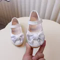 Glänzende weiße Mary Jane Schuhe für Mädchen mit großer Satinschleife und rutschfester Sohle - Größe 21 Innenlänge 13cm / Weiß