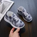 Modische atmungsaktive Mesh-Kinderschuhe in Graustufen mit robuster Gummisohle - Größe 21-26 / Grauer Farbverlauf
