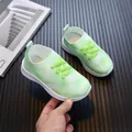 Atmungsaktive Kinder-Sneaker in Verlaufsgrün und Weiß mit rutschfester Gummisohle - Größe 21-26 / Grüner Farbverlauf