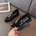 Klassische schwarze Lederhalbschuhe für Jungen mit Krokoprägung und goldener Schnalle - Größe 21 (Innen 15.5cm) / Schwarz