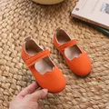 Leuchtend orangefarbene Mary Jane Schuhe aus mattem Leder mit Wellenkante für Mädchen - Orange