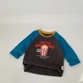 Detail of American retro kids raglan tee with popcorn print and yellow neckline trim - 90cm / Blue Sleeves