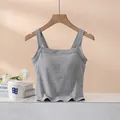 Camisole en tricot gris avec coussinets intégrés, col carré et larges bretelles - S / Gris