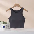 Crop top gris foncé en maille côtelée avec coussinets pour le yoga et le fitness - Gris foncé