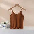 Camiseta de tirantes modal marrón caramelo con cuello en V, almohadillas y corte entallado - S / Caramelo