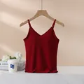 Camiseta roja de modal con almohadillas para el pecho y tirantes finos dobles - S / Burdeos