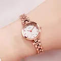 Damenquarzuhr in Roségold mit weißem Zifferblatt und glänzendem Metallarmband für Frauen - Roségold Gehäuse Weißes Zifferblatt