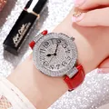 Modische Damen-Quarzuhr mit rotem Lederarmband und mit Strass besetztem Zifferblatt - Rot (Silbernes Gehäuse)