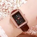 Montre carrée en or rose pour femme avec strass brillants et bracelet en cuir brun - Bracelet Brun Boîtier Or Rose Cadran Noir
