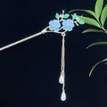 Klassischer chinesischer Haarstab mit hellblauen Harzblumen und Goldquasten - Blaue Blume Grünes Blatt Gold Künstliche Perle Quaste (2522)