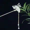 Chinesische Vintage-Haarnadel in Gold mit weißem Schmetterling, Fächer und Perlen - Weißer Schmetterling und Fächer Stil (2530)