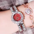 Luxus-Quarzuhr für Damen mit rotem Glitzerzifferblatt und funkelnden Strasskristallen - Silber Gehäuse Rot Zifferblatt