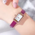 Montre rectangulaire élégante en or rose pour femme avec bracelet cuir violet et cadran strass - Boîtier Or Rose Cadran Blanc Bracelet Violet