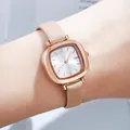 GEDI quadratische Damenuhr in Roségold mit beigem Lederarmband und silbernem Zifferblatt - Roségoldgehäuse Weißzifferblatt Aprikosenband