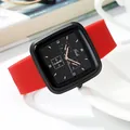 Gedi quadratische Quarzuhr mit schwarzem Zifferblatt und rotem Silikonarmband - Schwarzes Gehäuse Schwarzes Zifferblatt Rotes Armband