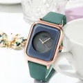 Montre carrée chic en or rose avec cadran gris foncé et bracelet en silicone vert foncé - Boîtier Or Rose Cadran Vert Clair Bracelet Vert Clair
