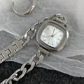 Montre carrée argentée pour femme avec cadran en nacre et bracelet en chaîne - Boîtier Argenté Cadran Nacre Blanche Chaîne Denim Argentée