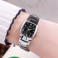 Orologio donna elegante con cassa a botte argento, quadrante nero e cinturino in metallo - Cassa Argento Quadrante Nero