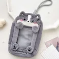 Tarjetero de felpa gris diseño zorro con ventana transparente y bordados suaves - Lobo Gris (Con Cordón)