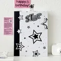 Álbum A5 Y2K de hojas sueltas con diseño artístico de estrellas en blanco y negro - Estrellas Blancas Y Negras (Sin Páginas Interiores)