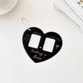 Zwarte acryl fotohouder in hartvorm met roze decoratieve tekst en kralenketting - Zwart